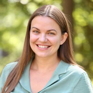 Elena Bregier headshot